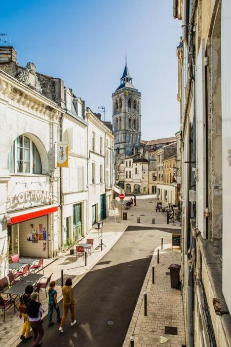Magnifique T2 Avec Balcon Centre-Ville Cognac Kültér fotó